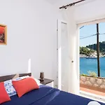 House Daniva