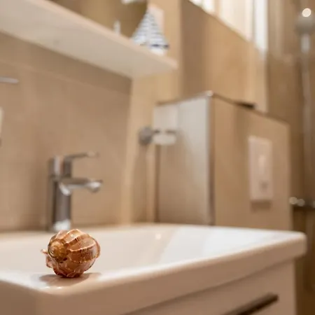 House Daniva Okuklje