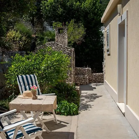 House Daniva 펜션 *