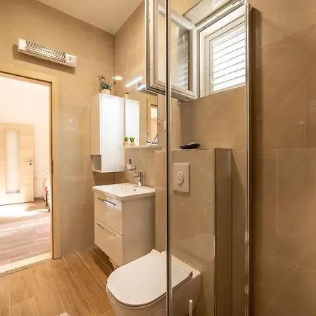 House Daniva Okuklje