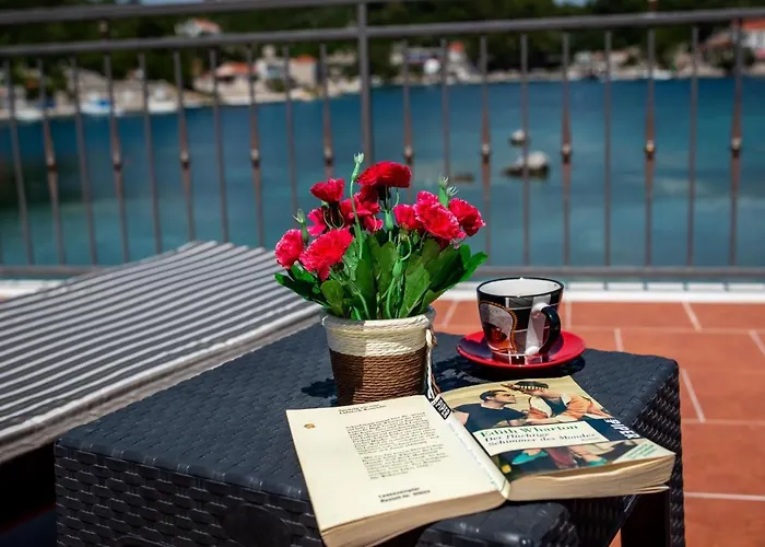 House Daniva * Okuklje