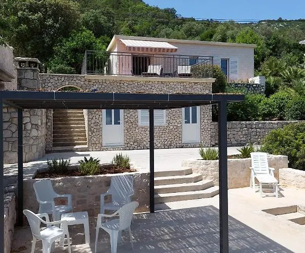 House Daniva Okuklje